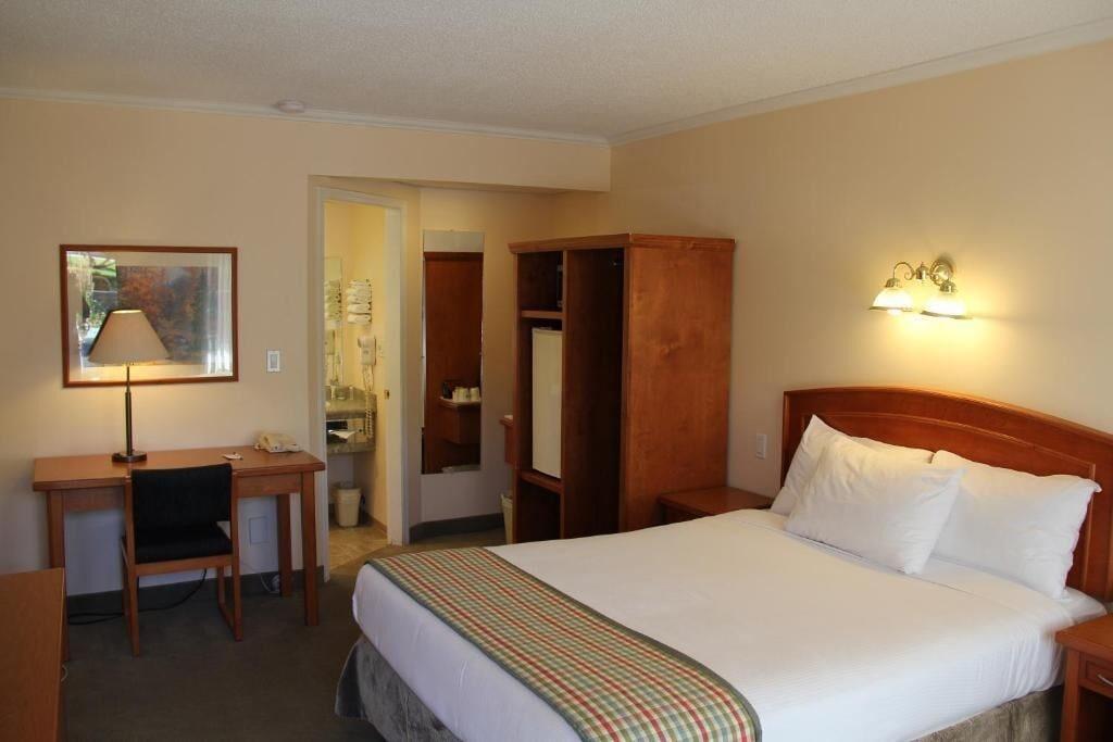 Travelodge By Wyndham Kamloops Kültér fotó